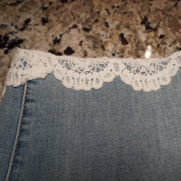 Lane Bryant Mid-Rise Girlfriend Crop Capris Size 18 - Picture 3 of 5